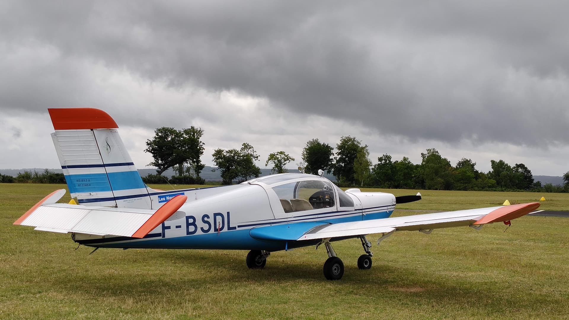 Avion remorqueur Socata Rallye