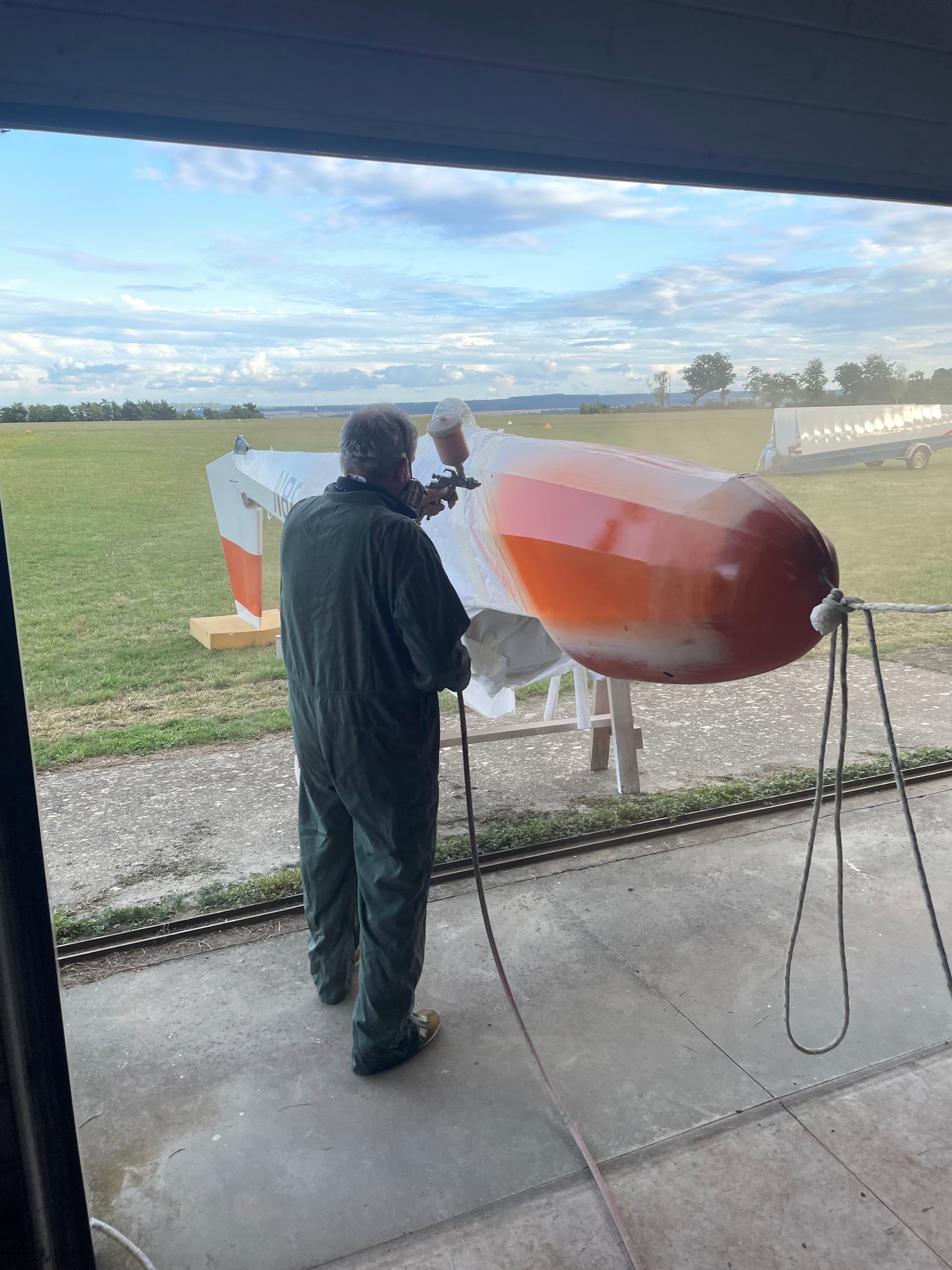 Planeur K8 en cours de peinture